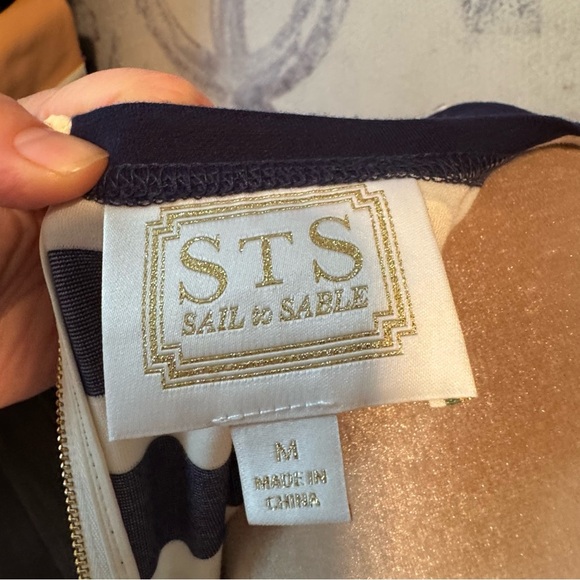 Sail to Sable Navy Striped Ruffle Sleeve Blouse size M - Picture 4 of 5